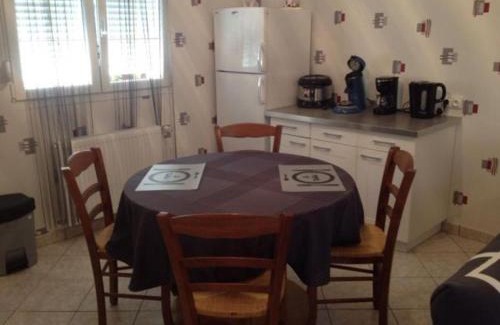 Etain Casa | Charmant Gîte à Étain, Tout Inclus, Proche Verdun avec Terrasse et Parking - FR-1-585-3