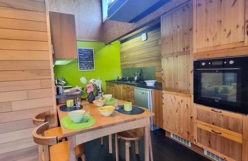 Montbrison Casa | Charmant gîte à Montbrison avec terrasse et jardin, parking, wifi - FR-1-496-329