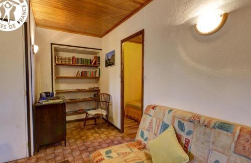 Saint-Chamond Casa | Charmant gîte avec vaste espace pour randonnées et animaux pour enfants - FR-1-496-41