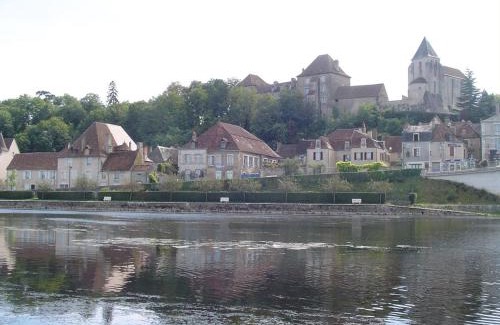 Sauzelles Casa | Charmant Gîte Familial avec Grand Terrain, à Proximité de Fontgombault et de la Creuse - FR-1-591-118
