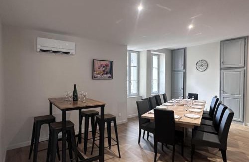 Theneuille Casa | Charmant gîte historique à Theneuille avec espaces extérieurs calmes - FR-1-489-571