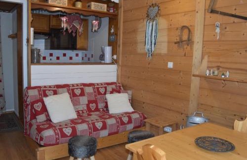 Pralognan-la-Vanoise Apartamento | Charmant jardin, piscine chauffée, proche pistes et centre - FR-1-464-143
