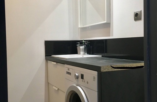 Saint - Michel Apartamento | Charmant Studio Refait à Neuf, au Pied du Métro et du Tramway