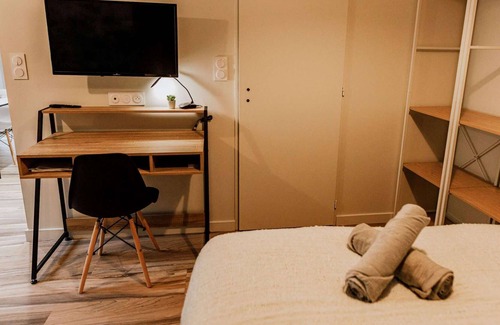 Saint-Chamond Apartamento | Charming brand new plant studio near Parc du Pilat