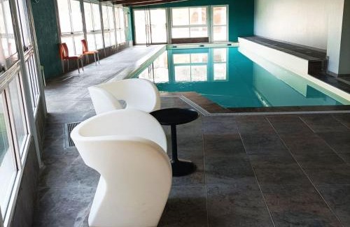 Jausiers Apartamento | Charmant T2 dans un château à Jausiers, piscine et sauna, idéal pour 4 personnes - FR-1-165B-42