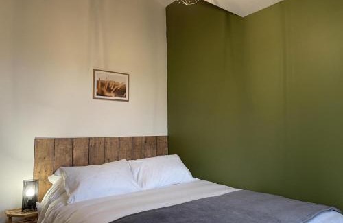 Durdat-Larequille Casa | Charmante Bergerie Rénovée avec Piscine Partagée et Jardin - FR-1-489-411