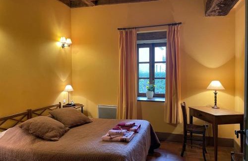 Sauvagny Casa | Charmante Bergerie avec Vue sur Château, Animaux Admis, Parking Privé - FR-1-489-13