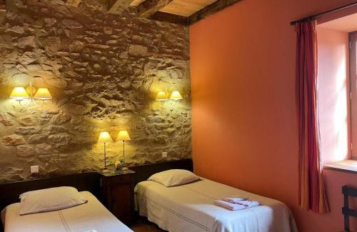 Sauvagny Casa | Charmante Bergerie avec Vue sur Château, Animaux Admis, Parking Privé - FR-1-489-13