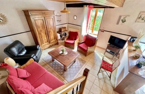 Saint-Aubin-le-Monial Casa | Charmante fermette avec jardin clos au cœur du bocage - FR-1-489-490