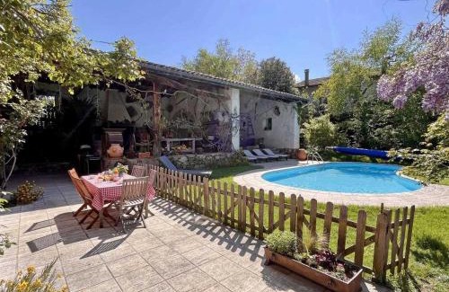 Essertines-en-Donzy Casa | Charmante ferme rénovée avec piscine privée et spa, animaux acceptés - FR-1-496-364