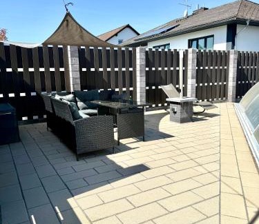 Villmar Apartamento | Charmante Ferienwohnung Ziegler mit Pool