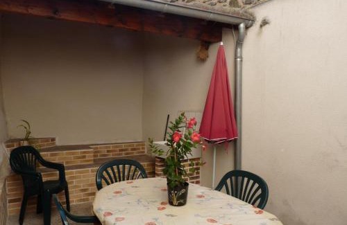 Ferrieres-sur-Sichon Casa | Charmante maison rénovée avec patios et animaux acceptés - FR-1-489-191