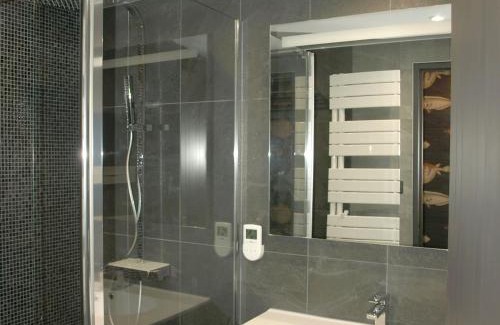 Saint-Jean-de-Monts Casa | Charmante maison rénovée en lisière de forêt, 600m de la plage, 2 jardins clos, confort moderne - FR-1-323-371