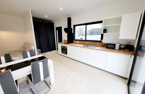 Brie-et-Angonnes Casa | Charmante Maison Individuelle à la Campagne