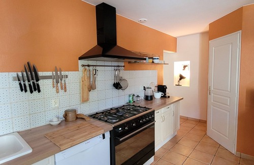 Saint-Urbain Casa | Charmante Maison Avec Piscine, au Cœur des Marais