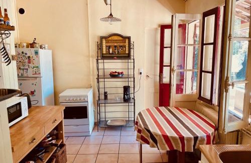 Ares Casa | Charmante maison authentique, proche bassin