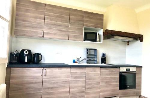 Sainte-Savine Casa | Charmante Maison avec Jardin à Troyes