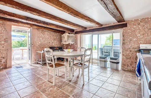 Montrem Casa | Charmante Maison avec Piscine