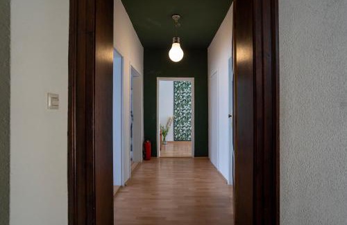 Zentrum-Sued Apartamento | Charmantes 5-Zi-Boho: Zentrumsnah & Arbeitsbereich