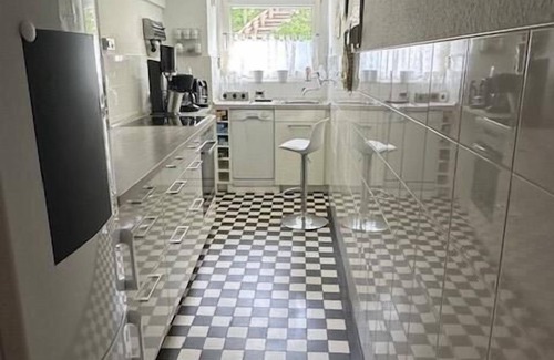 Hilchenbach Apartamento | Charmantes Fachwerkhaus in Ruhiger Lage mit Garten