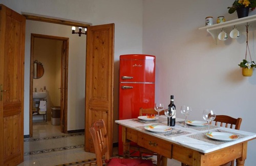 La Spezia Apartamento | Charme and Comfort near Cinque Terre