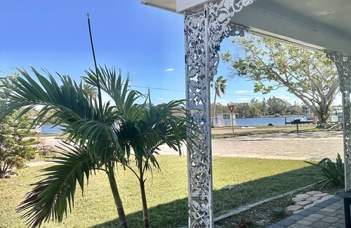Coquina Key Casa | Charming 1-bedroom house in pleasant St. Petersburg w/ Dock & Free Kayaks