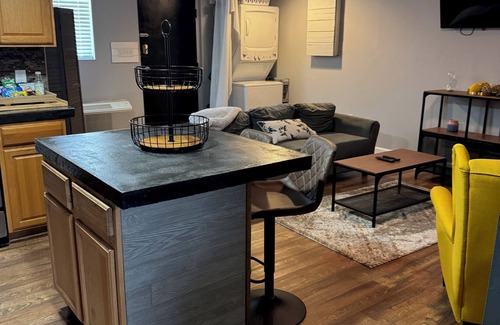 Greenwood Apartamento | Charming 1-bedroom apartment with WiFi, close to the hospital in Greenwood