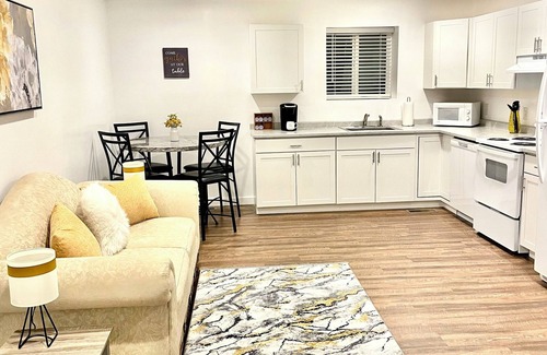 Fords Branch Apartamento | Charming 1-Bedroom Apartment in Pikeville with AC, WiFi, Work Desk