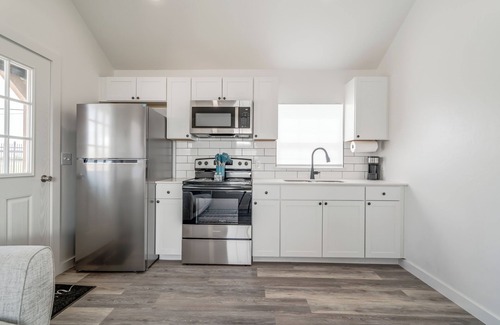 El Reno Cabaña | Charming 1-bedroom cottage on west side of OKC.