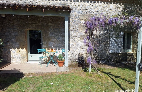 Faux Cabaña | Charming 1-bedroom cottage 'La Boulangerie' with beautiful garden and pool.