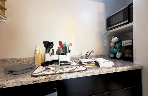 Kettering Apartamento | Charming 1-bedroom efficiency apartment