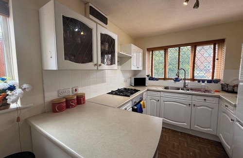 Acocks Green Casa | Charming 1-bedroom house for Solo, Couple & Family WiFi & Parking in Birmingham