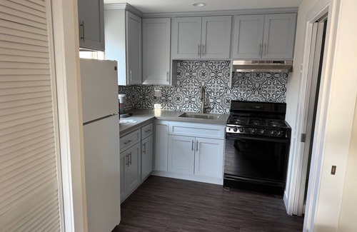 El Monte Casa | Charming 1-bedroom house with WiFi and AC in El Monte