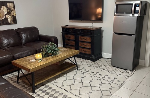 London Casa | Charming 1-bedroom house in beautiful London with WiFi, AC
