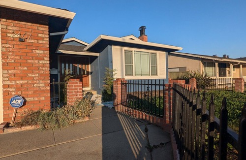 Union City Casa | Charming 1-bedroom in a house with WiFi in Union City