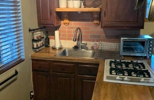 Costa Mesa Villa | Charming 1-bedroom villa in Costa Mesa with WiFi and fitness room