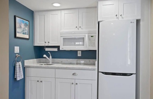 Burlingame Casa | Charming 1-bedroom with AC and WiFi in Pleasant Burlingame