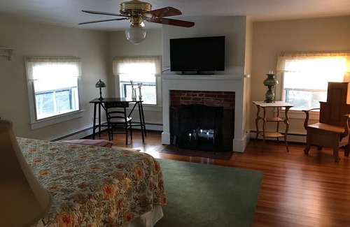 Amherst Otro | Encantadora casa de campo 1840 ~ Retiro mágico ~ para 14 personas