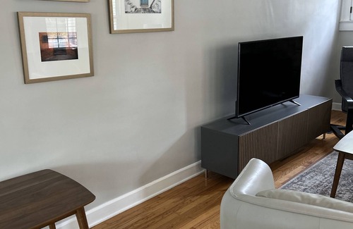 Indianapolis Casa | Charming 1925 Home In Broad Ripple - Sleeps 6, Modern Comforts & Prime Location