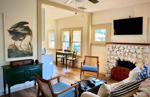 Yankeetown Casa | Charming 1940s Daybook Cottage on the Florida Hidden Coast