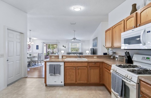 Wildwood Villa | Charming 2/2 Patio Villa in Ashland - Relax & Enjoy Prime Amenities Nearby!