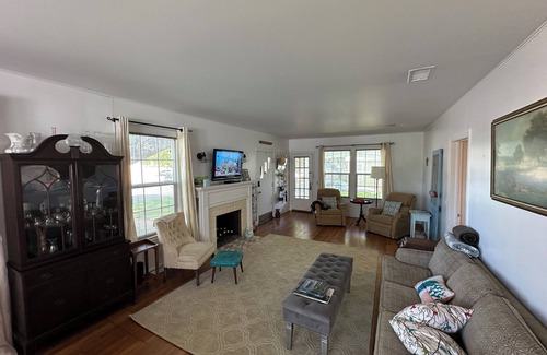 Gonzales Casa | Charming 2-bdrm house walking distance from historic downtown w/ WiFi & HVAC.