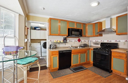 Stone Mountain Casa | Charming 2-bed/2.5-bath House in delightful Stone Mountain with Private Yard