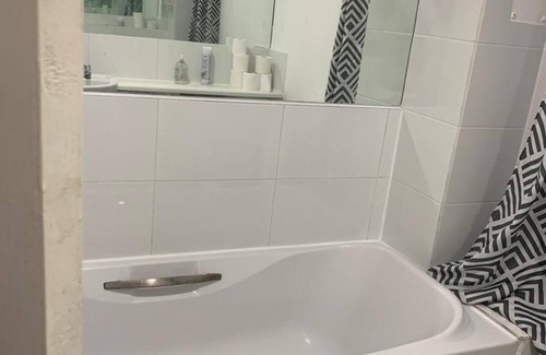 Greenwich Casa | Charming 2-bed House in London