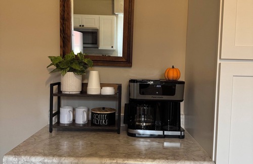 Wilmington Casa | Charming 2-Bed Retreat — Just Steps from Historic Downtown Wilmington