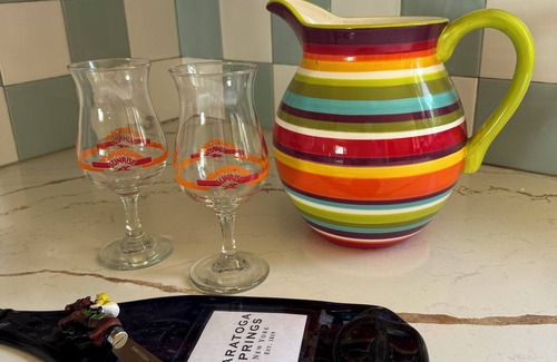 Saratoga Springs Casa | Charming 2-bedroom bungalow in Saratoga Springs with fenced yard