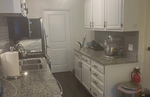 Vernon Condominio | Charming 2-bedroom condo in fabulous Vernon Township with WiFi, fitness room