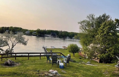 Alexandria Bay Cabaña | Charming 2-bedroom house in superb Alexandria Bay