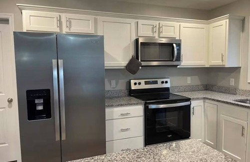 Richmond Casa | Charming 2-bedroom 2 bathroom house in Lexington, KY