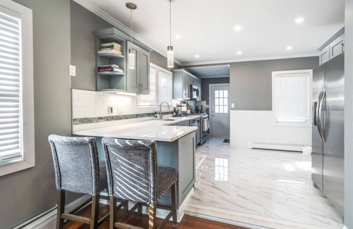East Massapequa Apartamento | Charming 2-bedroom apartment with WiFi, AC in lovely Massapequa